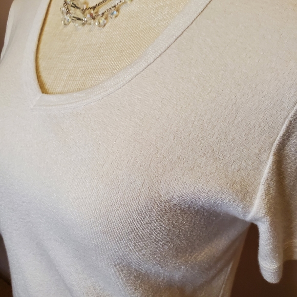 Michael Stars for Anthro EUC M/L stretchy fitted v-neck tee white - Picture 2 of 9